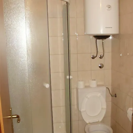 Seljacka Kuca מלון 3*